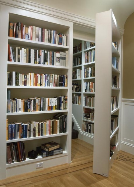 Secret Bookshelf Staircase entrance - Photo by f*ckyeahbookshelves